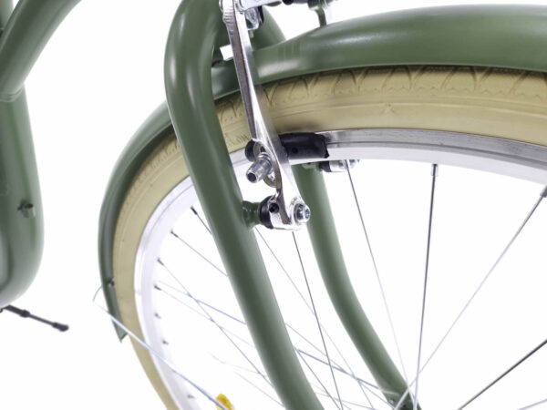 Nærbillede af cykelhjul og stel